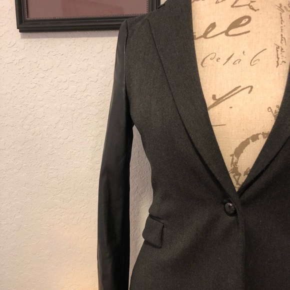 1[Zara] Basic grey blazer w faux leather sleeves - Picture 3 of 8